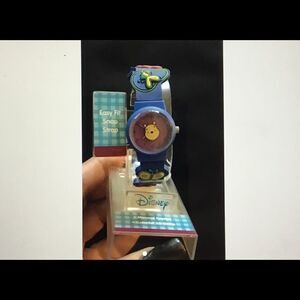 Vintage Disney Winnie the Pooh Embossed Watch NIB